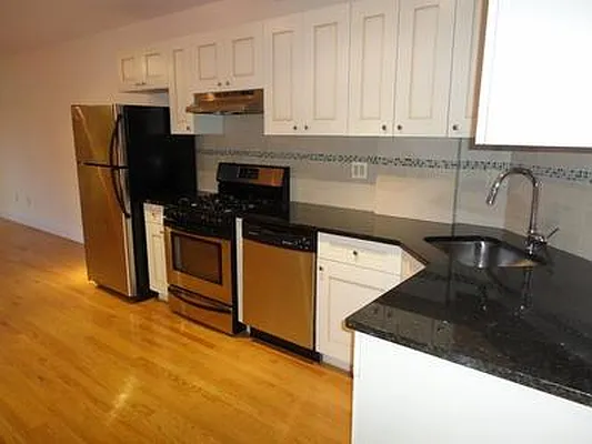 Rented by Urban Realty NYC | media 12