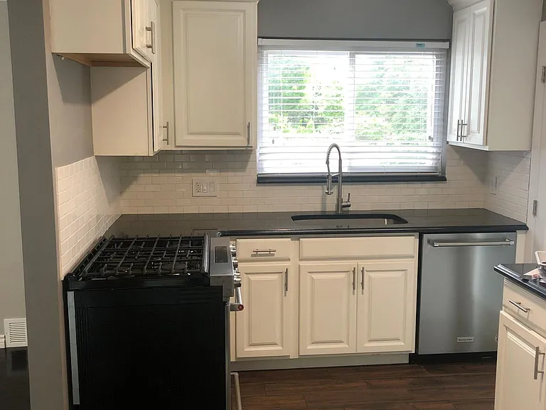 Complete Kitchen