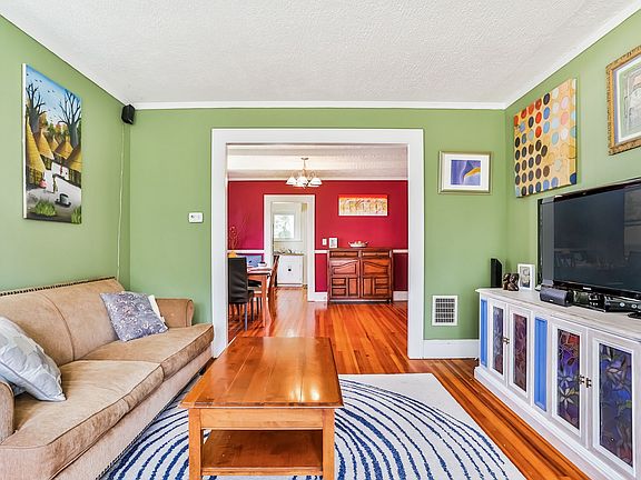2nd image of 50 Oakwood St