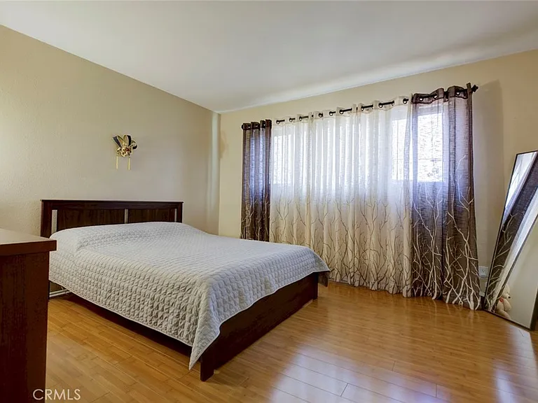 7631 Vineland Ave #2 — Photo 15