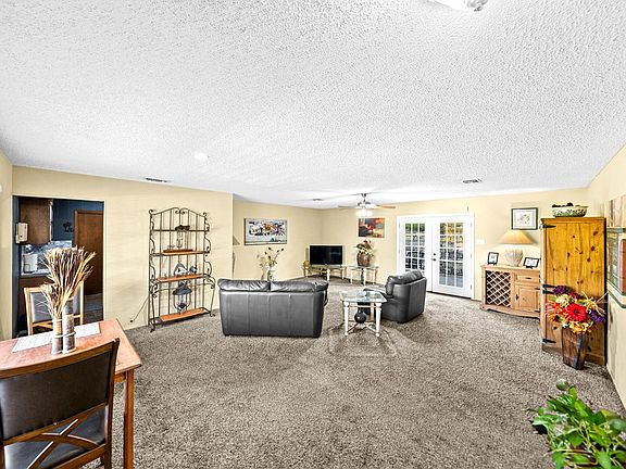 5th image of 211 Poco Vista Dr S