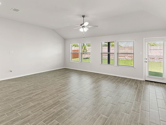 5th image of 7008 Deberry Ln