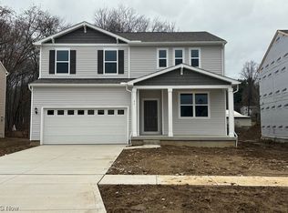 51 Brewster Dr, Tallmadge, OH 44278