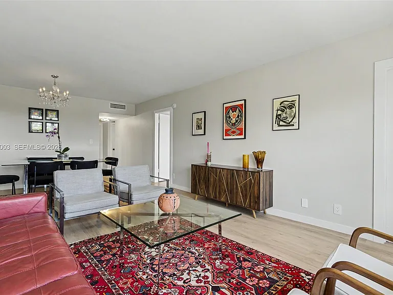 3150 N Palm Aire Dr #705 — Photo 4