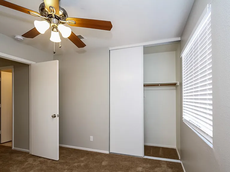 681 Indian Row Ct — Photo 10