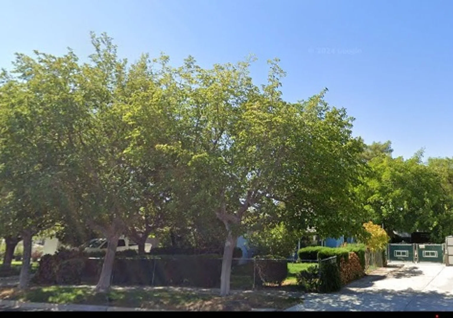 Boulder City downtown Avenues Charm — Photo 1