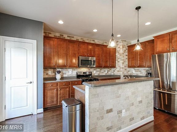 5th image of 16013 Greymill Manor Dr