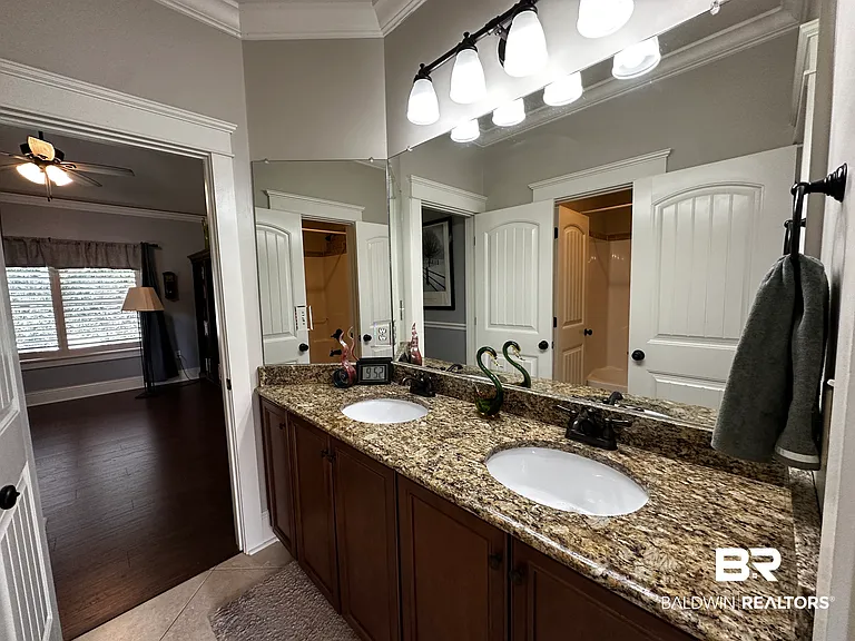 814 Darrah St — Photo 23
