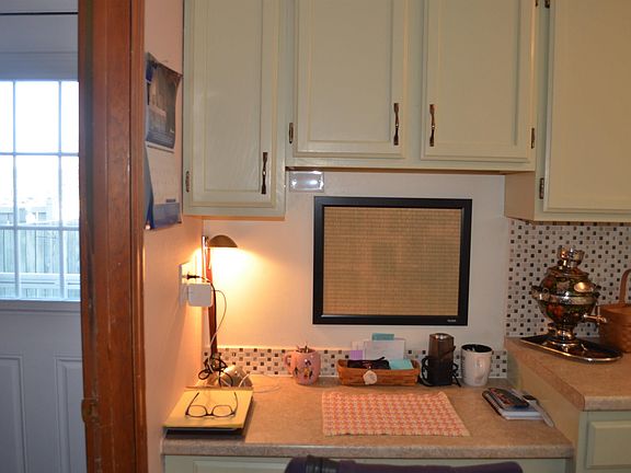 5th image of 1701 2nd Ave #B8