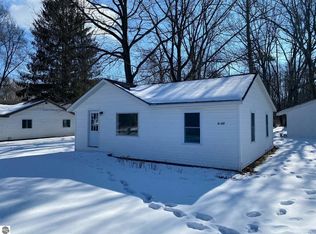 6167 W Randall Rd, Lake City, MI 49651