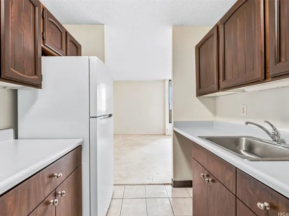 2092 Kuhio Ave APT 1506, Honolulu, HI 96815