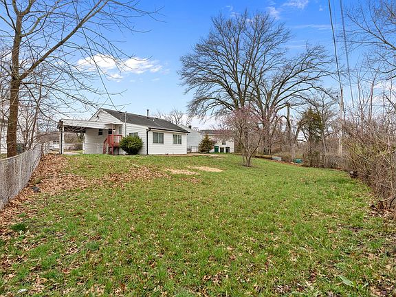 3rd image of 10518 Gretna Cir