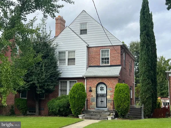 1327 Somerset Pl NW, Washington, DC 20011
