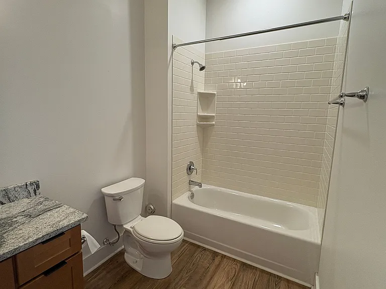 MV Flats @ Riverlights — Photo 18