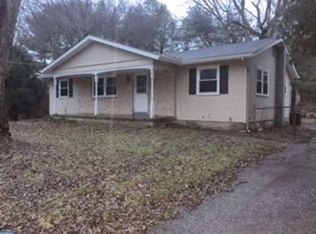 543 W Chestnut St, Clayton, NJ 08312