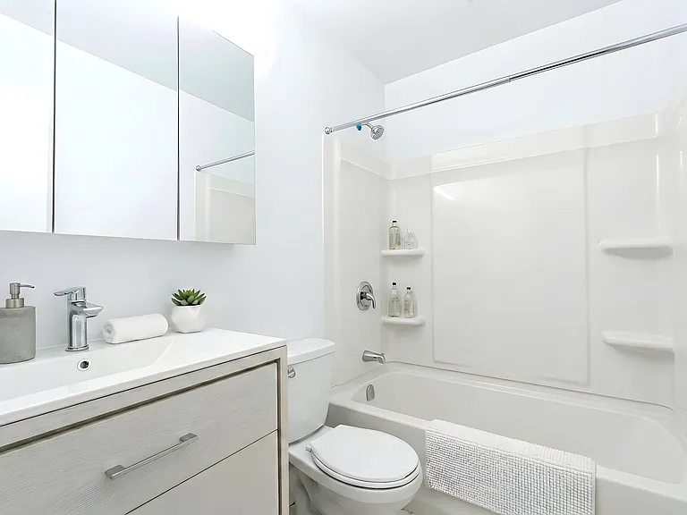 535 Grey St — Photo 14