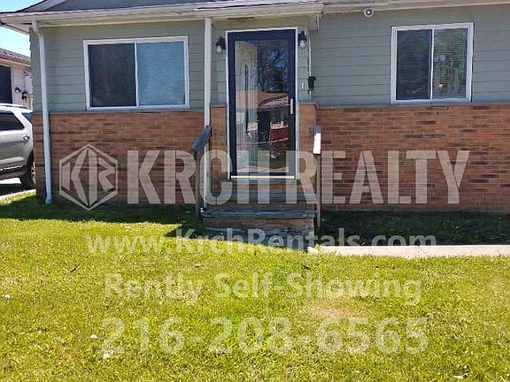 3rd image of 16706 Preibe Ave