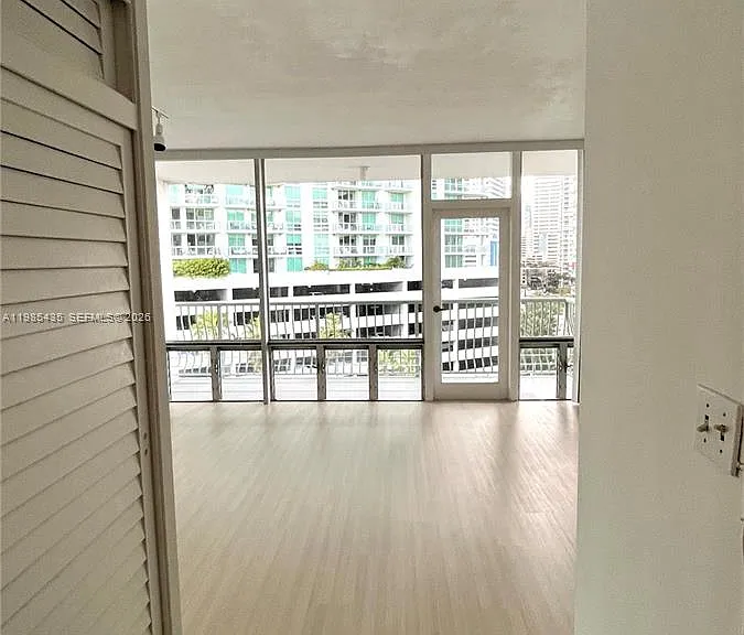 1408 Brickell Bay Dr #916 — Photo 2