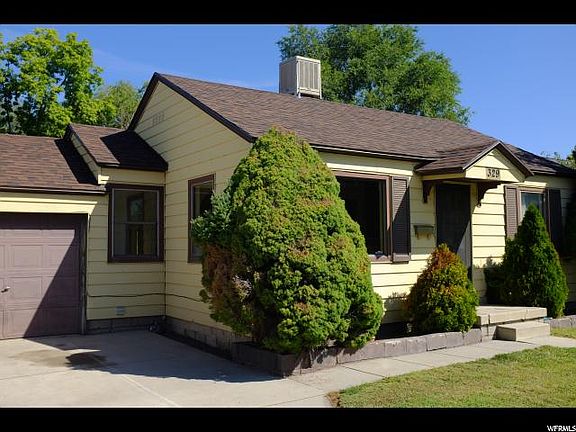 3rd image of 329 E Maxwell Ln
