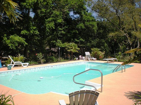 3rd image of 112 Shoreline Dr