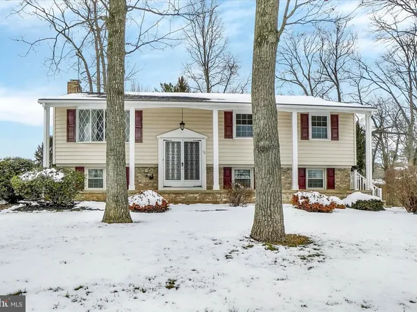 12 Oak Leaf Cir, Shrewsbury, PA 17361