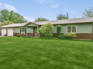 7102 Country Home Ln, Yakima, WA 98901