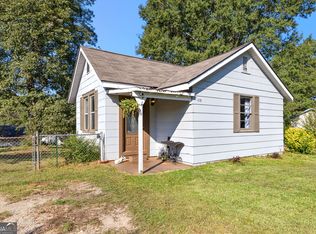 108 Maple St, Valley, AL 36854