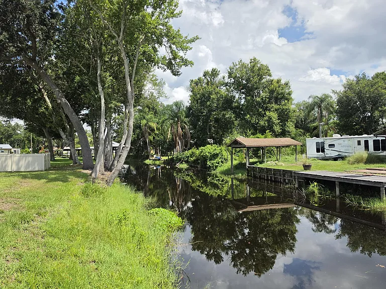 1531 Lake Clay Dr — Photo 28