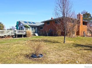 700 Richman Rd, Saint Clair, MI 48079