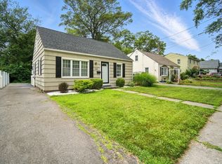 240 El Paso St, Springfield, MA 01104