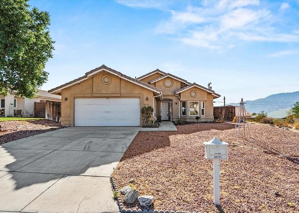 1st image of 66253 Avenida Barona