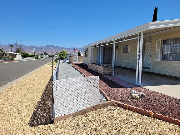 5th image of 43744 Hartley Ave