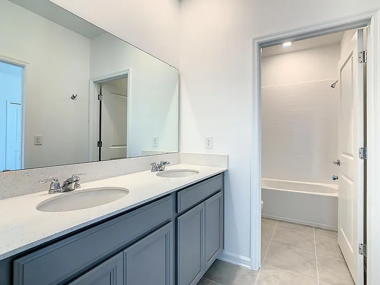 141 Pineywoods St — Photo 13