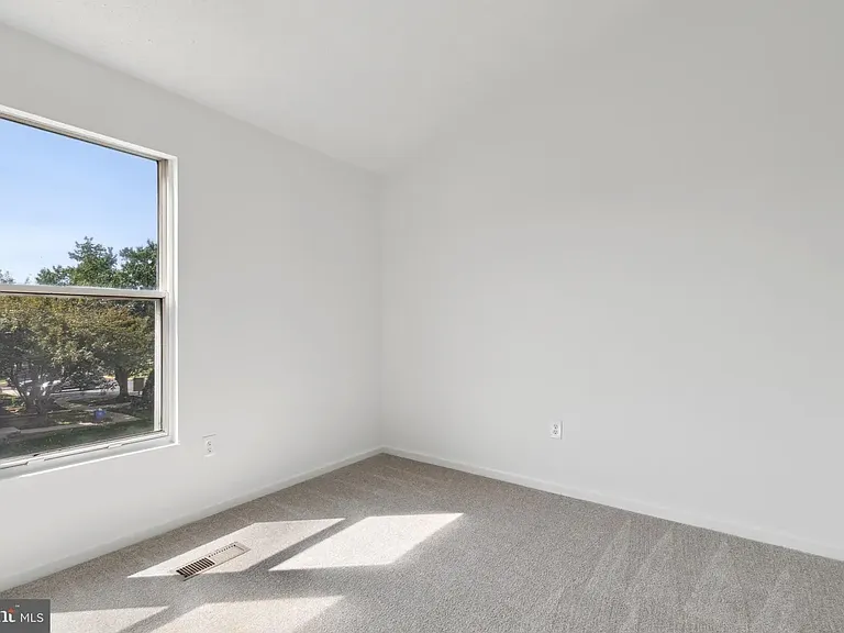 19011 Partridge Wood Dr — Photo 9