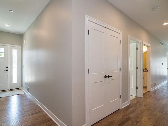 5th image of 501 Boardwalk Ln
