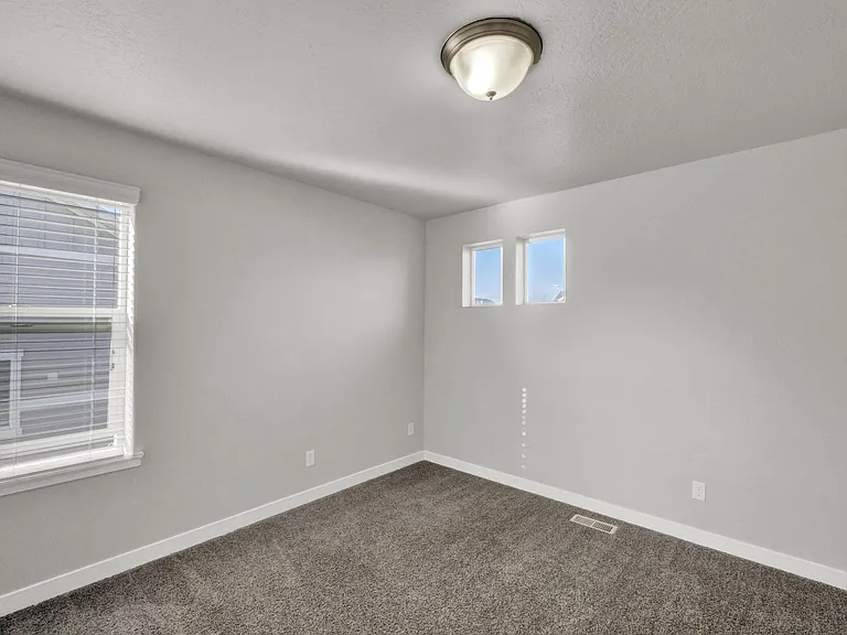 1113 S Meadow Walk Dr — Photo 18