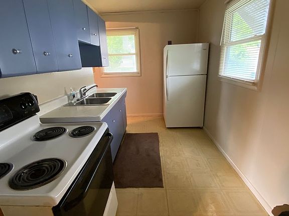 5th image of 3144 Astor Ave