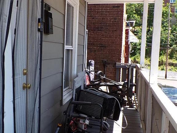 3rd image of 7 Bellevue St