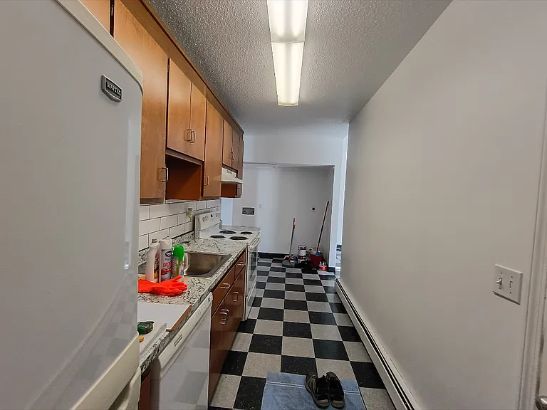 138 Laurel Hill Ave #2 — Photo 33