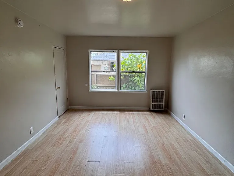 1338-1346 Crenshaw Blvd — Photo 6