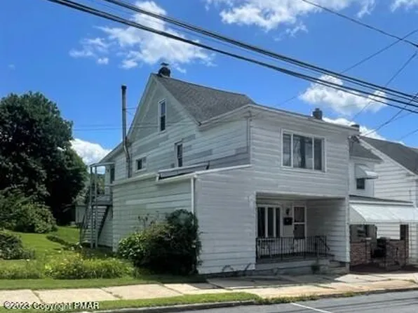 16 W Phillips St, Coaldale, PA 18218