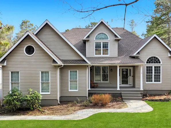 136 Mill Road, Manorville, NY 11949