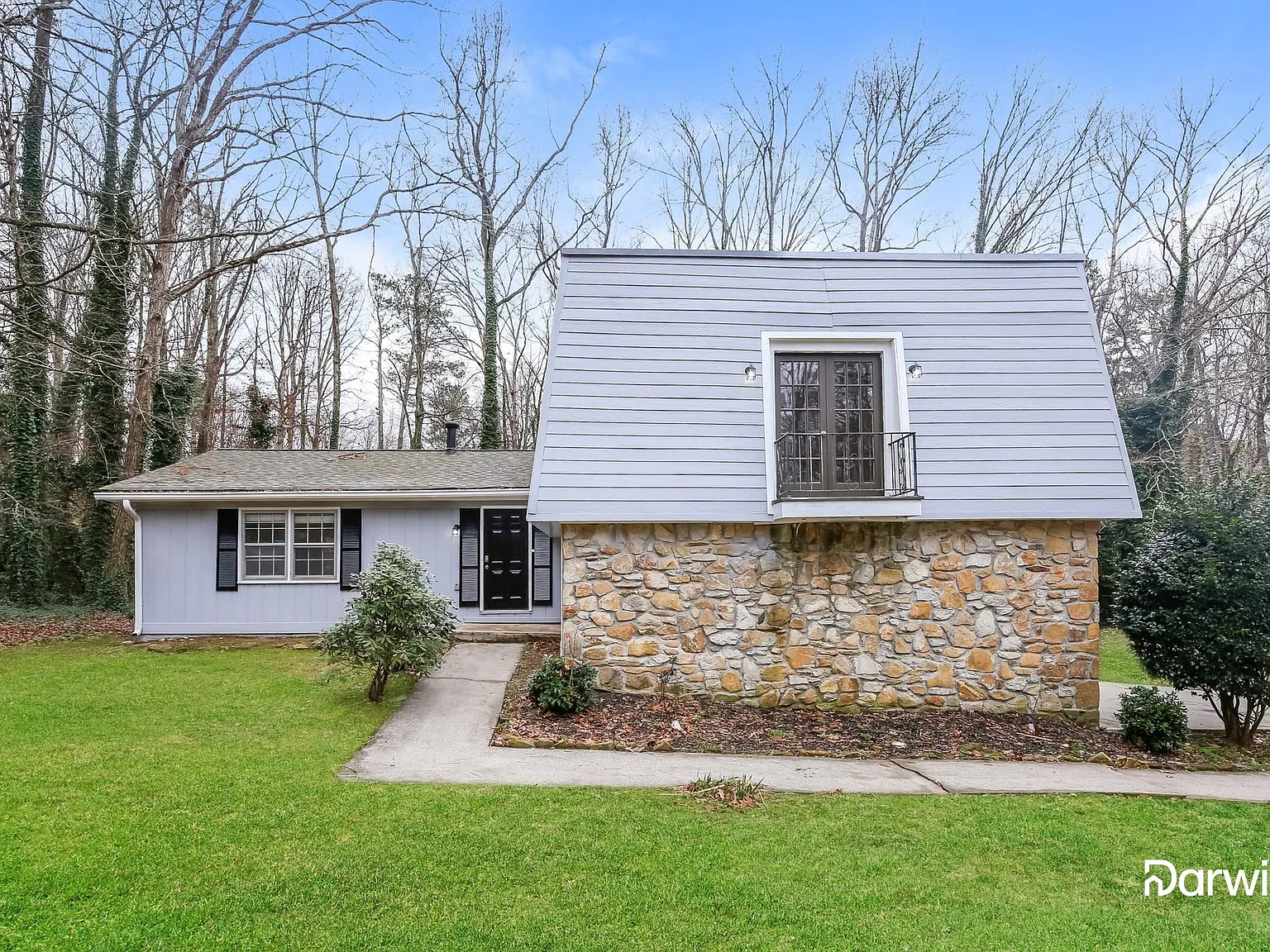 4 bed, 3.0 bath, 2188 sqft, $2,095 — Photo 1