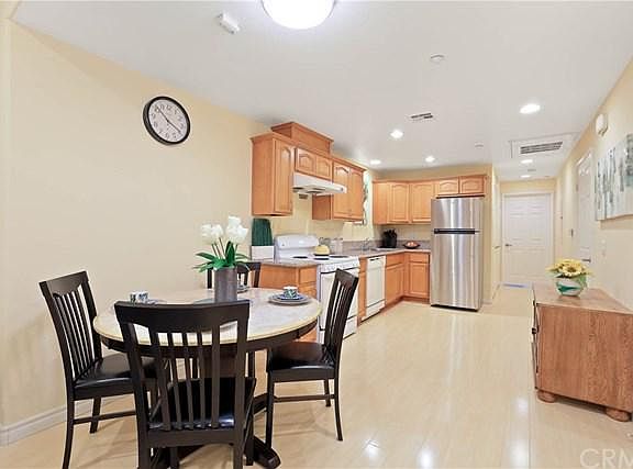 5th image of 111 N 2nd St Unit 212