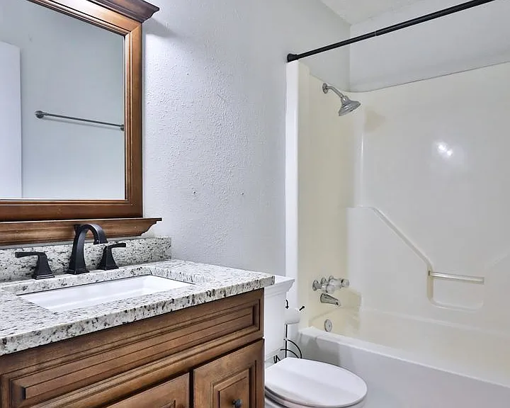1734 Bob White Ct — Photo 19