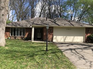 1006 N Greenbriar Rd, Muncie, IN 47304