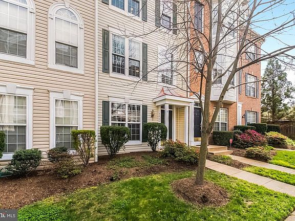 3rd image of 5834 Cowling Ct