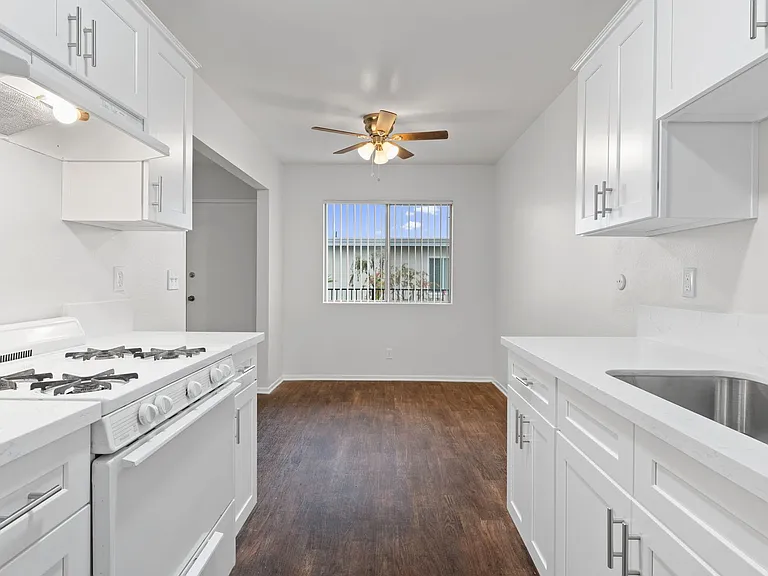 8331 Lampson Avenue — Photo 14