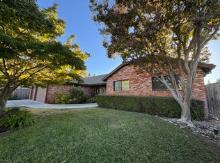 7064 Gloria Dr, Sacramento, CA 95831