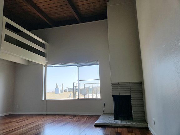 2nd image of 3049 Sacramento St APT 8